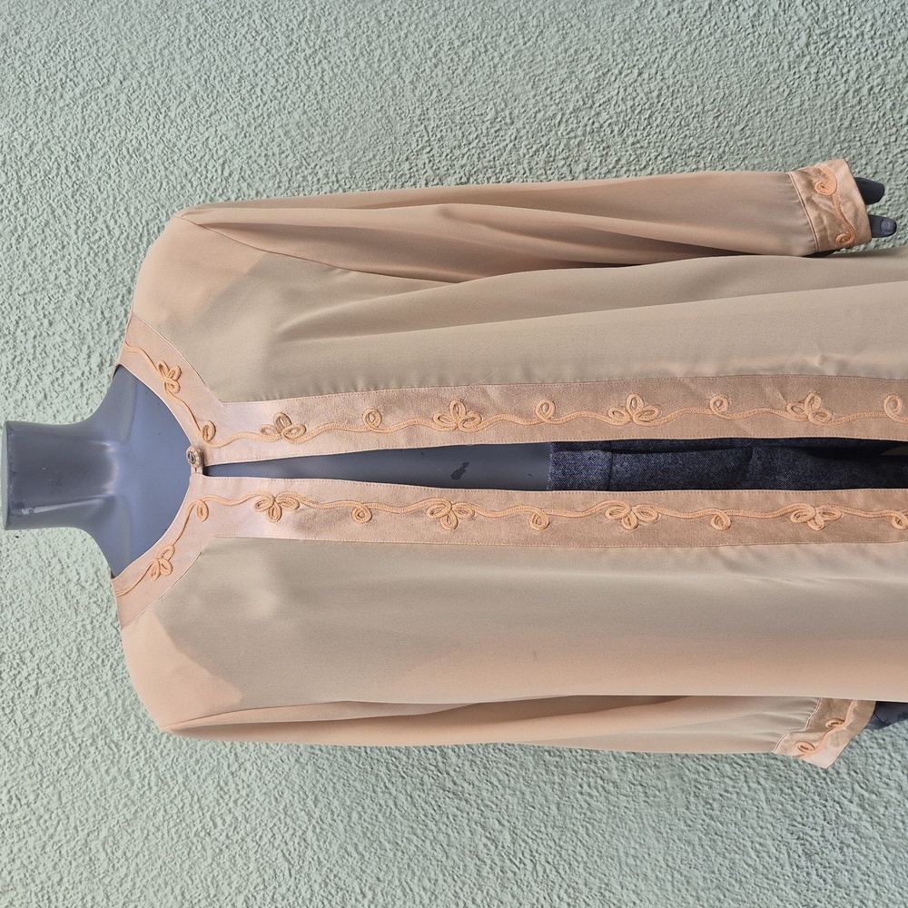 Hosanna Design (USA) Ladies Chic Beige Embroidered Robe